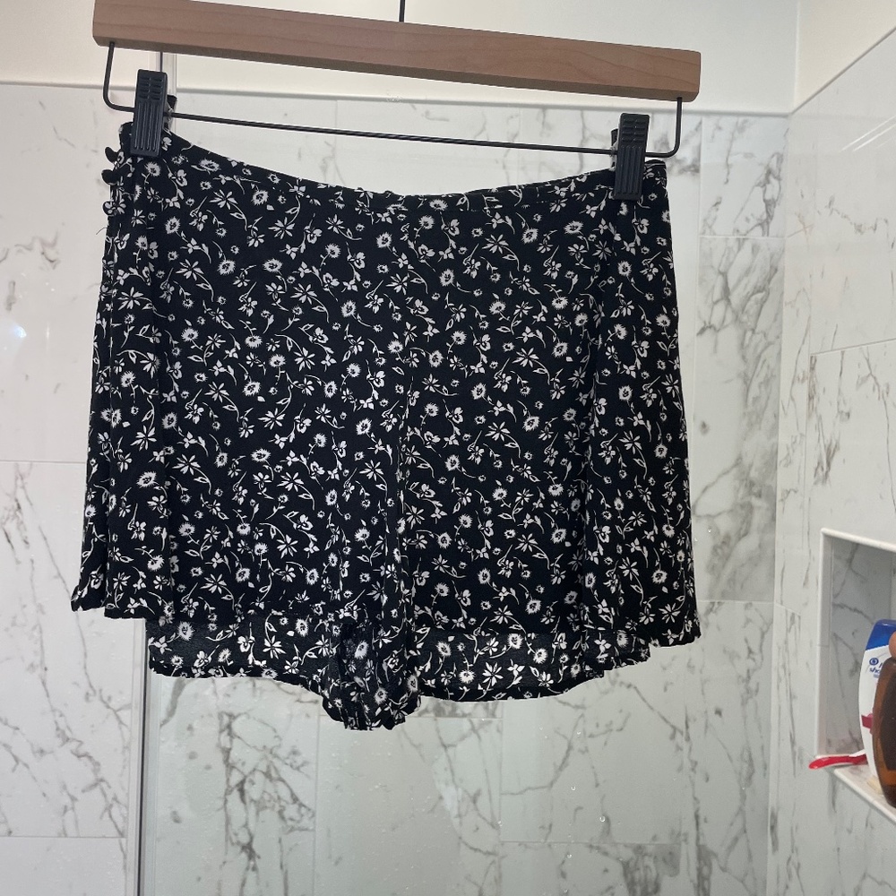 Urban Outfitters Skort
